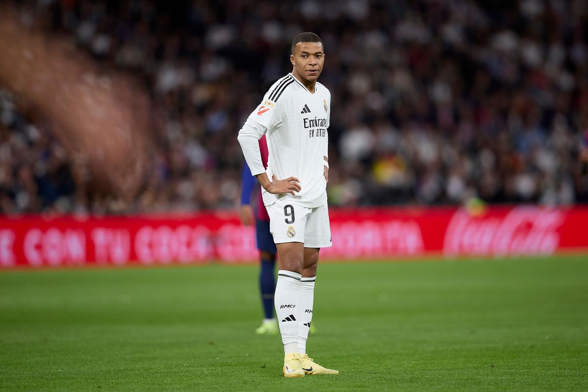 《崩坏：星穹铁道》流萤引爆流量，米哈游是如何做到的？